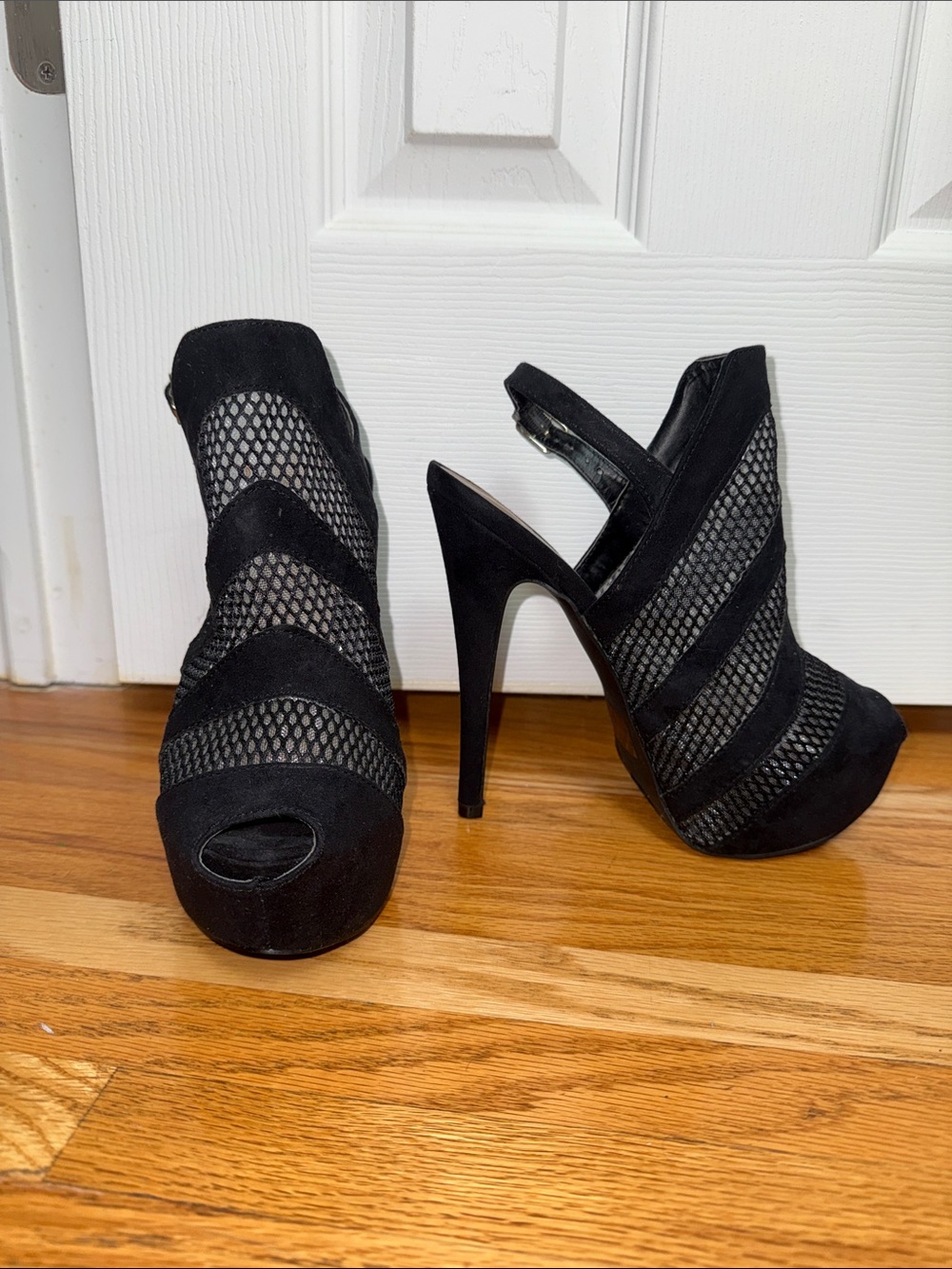 Qupid Black Mesh Suede Peep-Toe Platform High Heels Size 6.5 Women’s